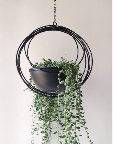 RISEON Boho Gold Metal Plant Hanger,Metal Geometric Hanging Planter, Modern Planter, Mid Century Air Plant Holder Stand, Minimalist Planter for Indoor Outdoor Home Wedding Decor (Black) - Image 5
